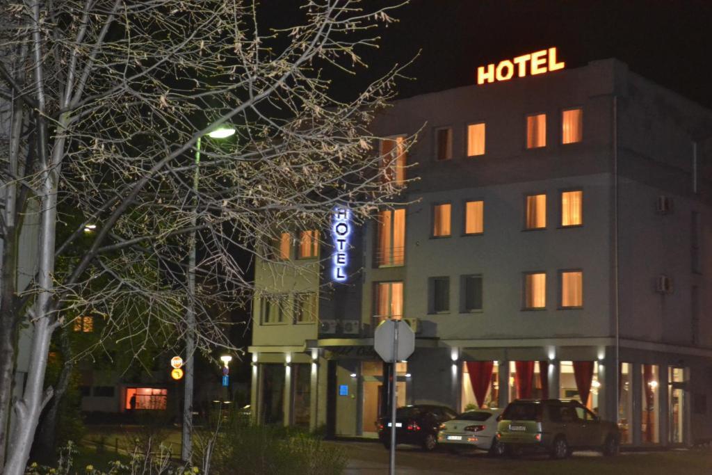 Hotel Octagon Sarajevo Exterior photo